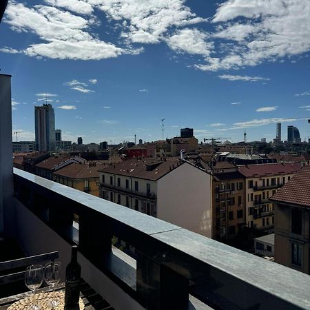 Appartamento Isola- Attico Con Balcone Milan Extérieur photo