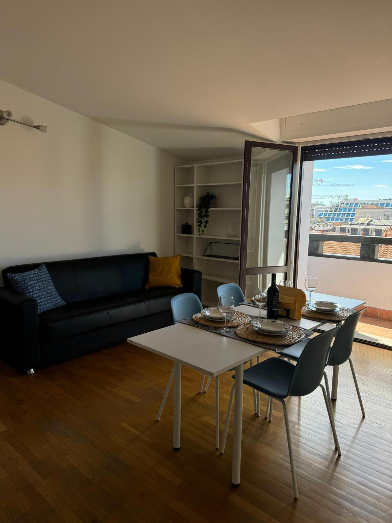 Appartamento Isola- Attico Con Balcone Milan Extérieur photo